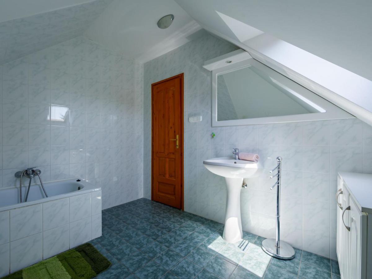 Holiday Home Amaryllis By Interhome Balatonakarattya Eksteriør billede